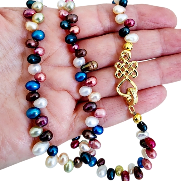 Vintage Jewelry - Multi Color Pearl Necklace Eternal Love Knot 18k Gold Plate Clasp  A0365 Q7